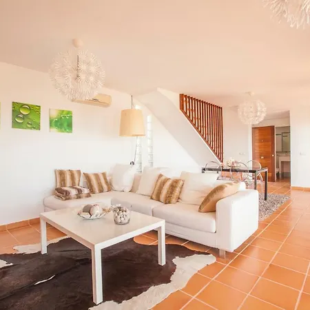Vila Paradise *